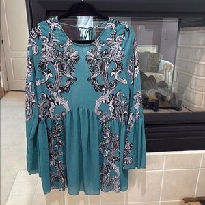 Free people boho style Floral Blouse size small